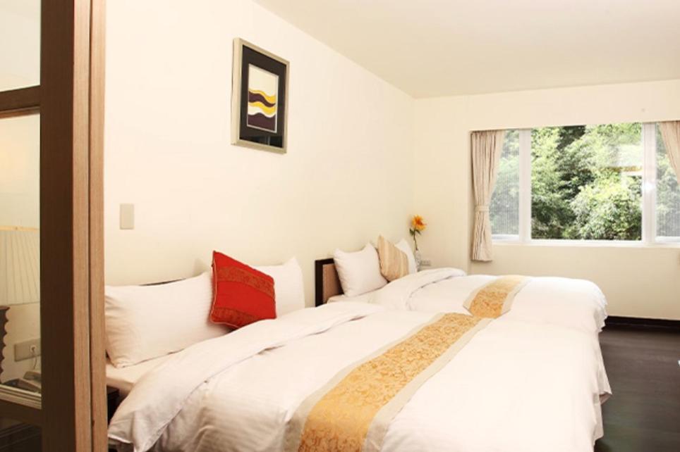 Hotspring World Wulai Hotel Bagian luar foto