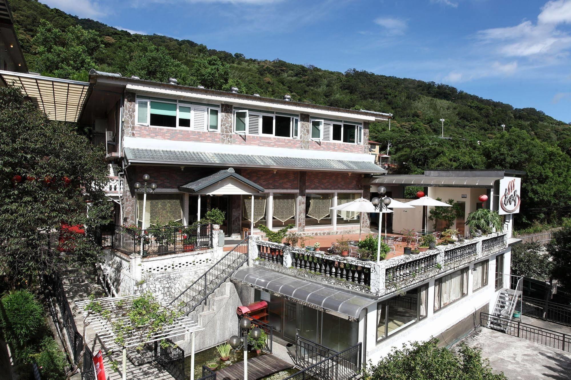 Hotspring World Wulai Hotel Bagian luar foto
