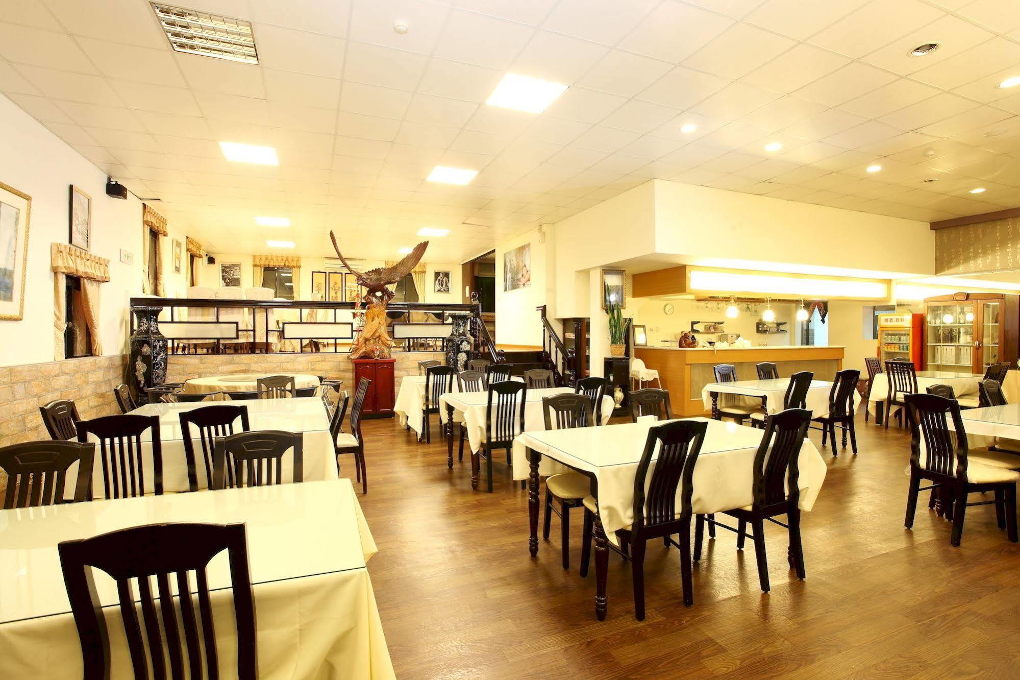Hotspring World Wulai Hotel Bagian luar foto