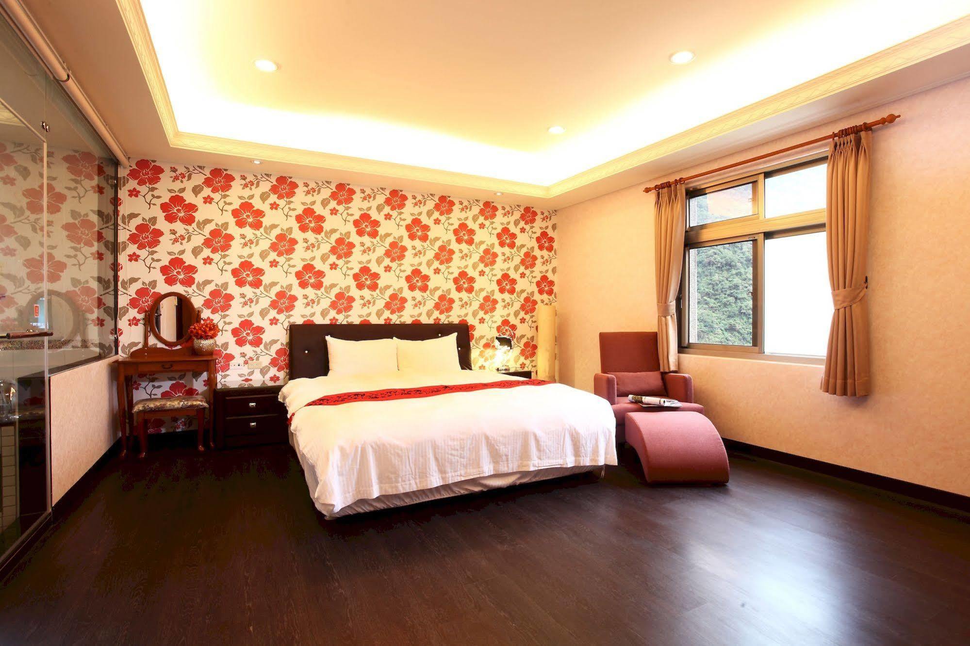Hotspring World Wulai Hotel Bagian luar foto