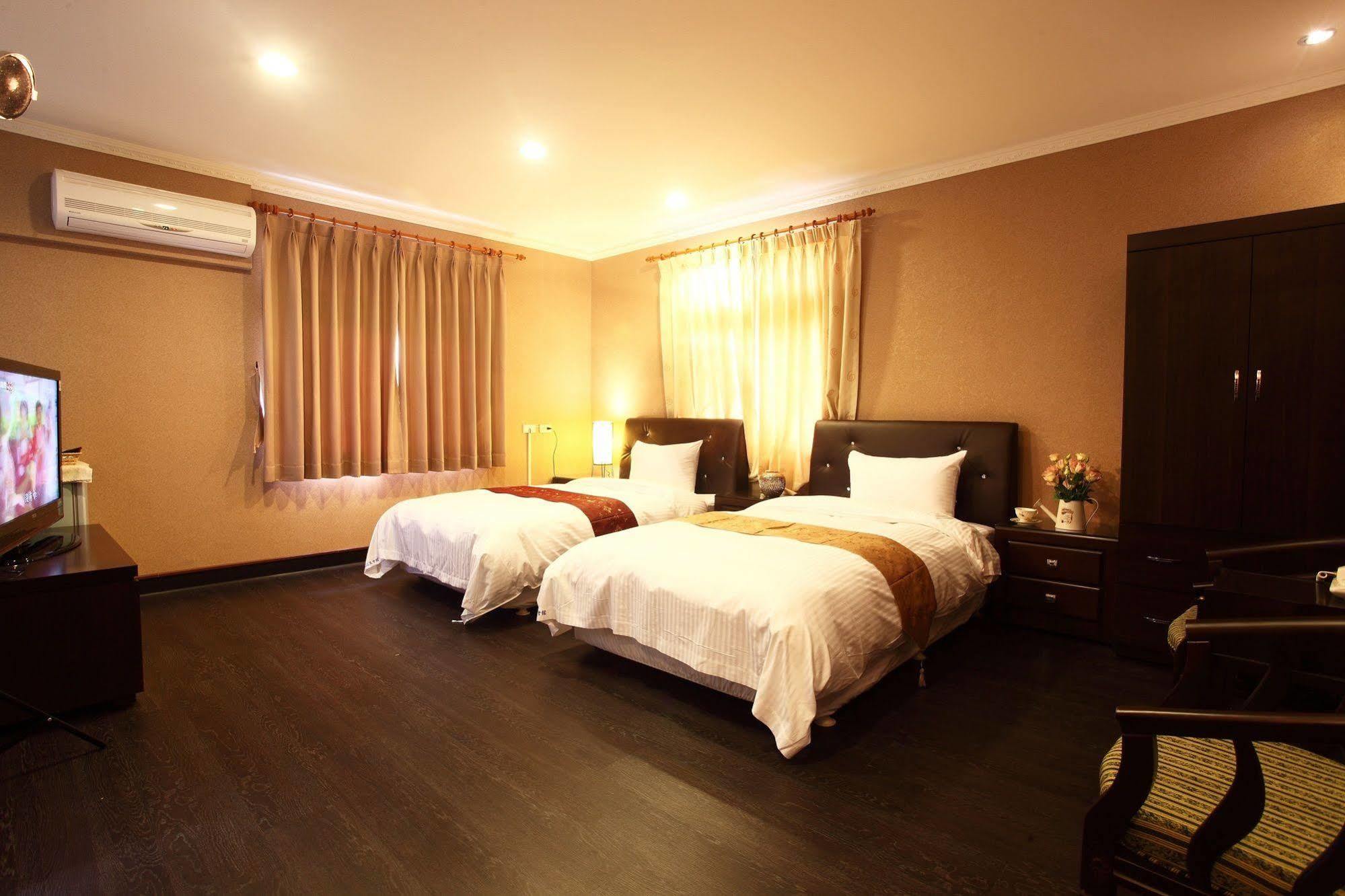 Hotspring World Wulai Hotel Bagian luar foto