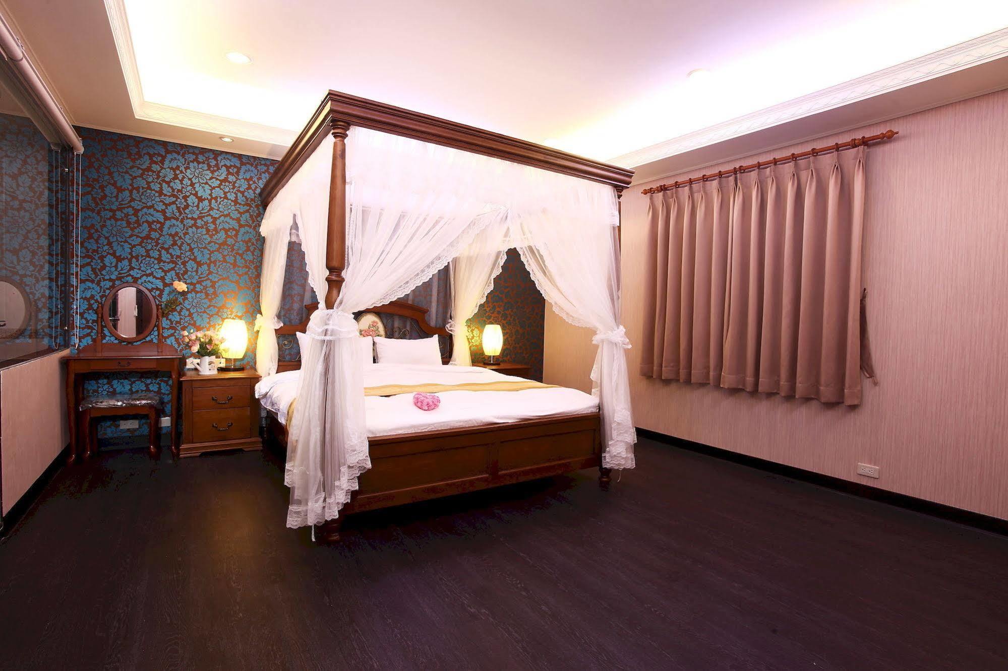 Hotspring World Wulai Hotel Bagian luar foto