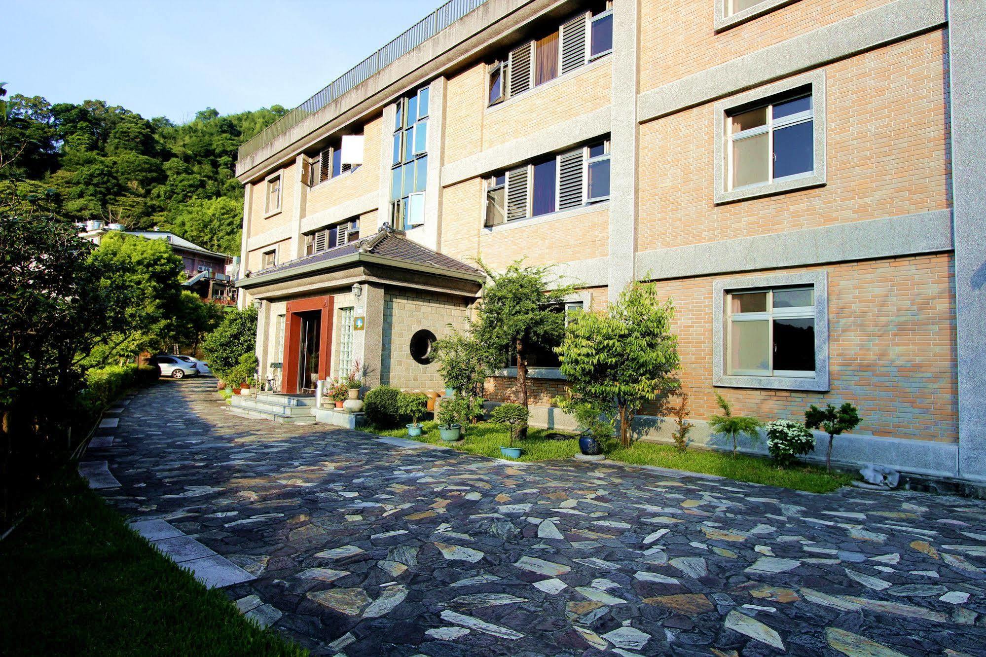 Hotspring World Wulai Hotel Bagian luar foto